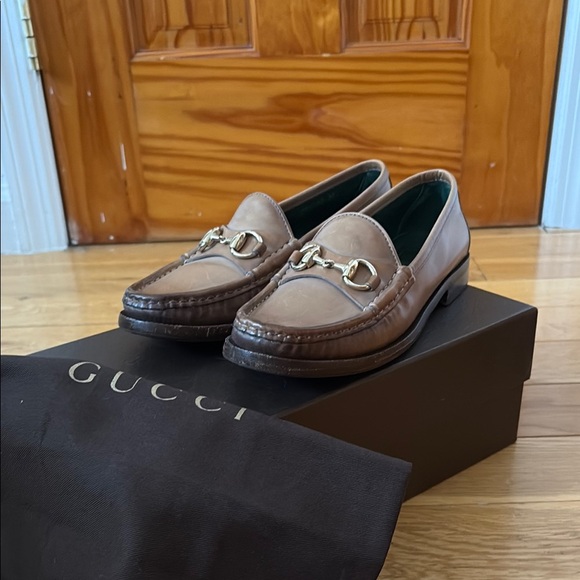 Gucci Tan Leather Loafers with Horsebit Detail - Picture 1 of 7